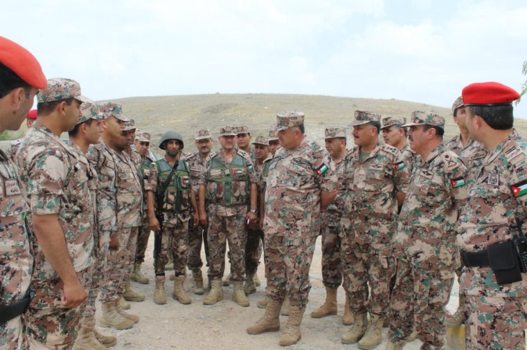 فريحات يزور واجهة المنطقة العسكرية الشمالية