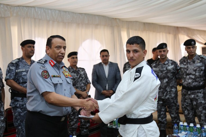 الحواتمة يكرم المتميزين في أمسية رمضانية