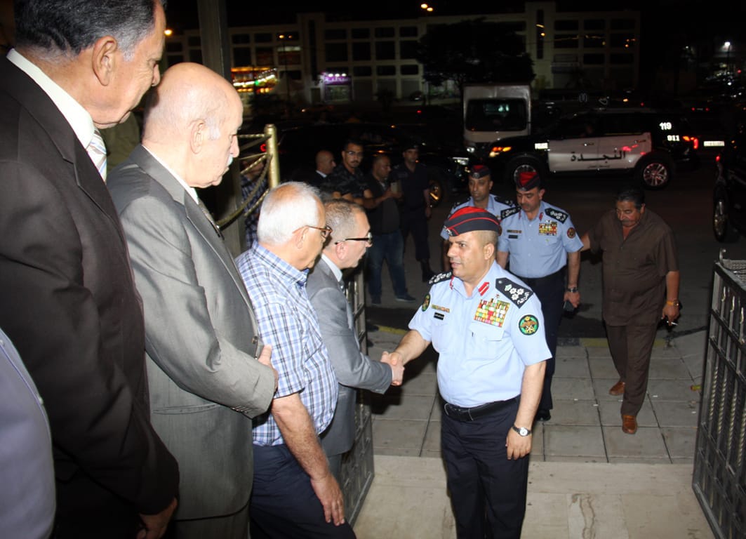 عشائر دير طريف تمنح آل عباد