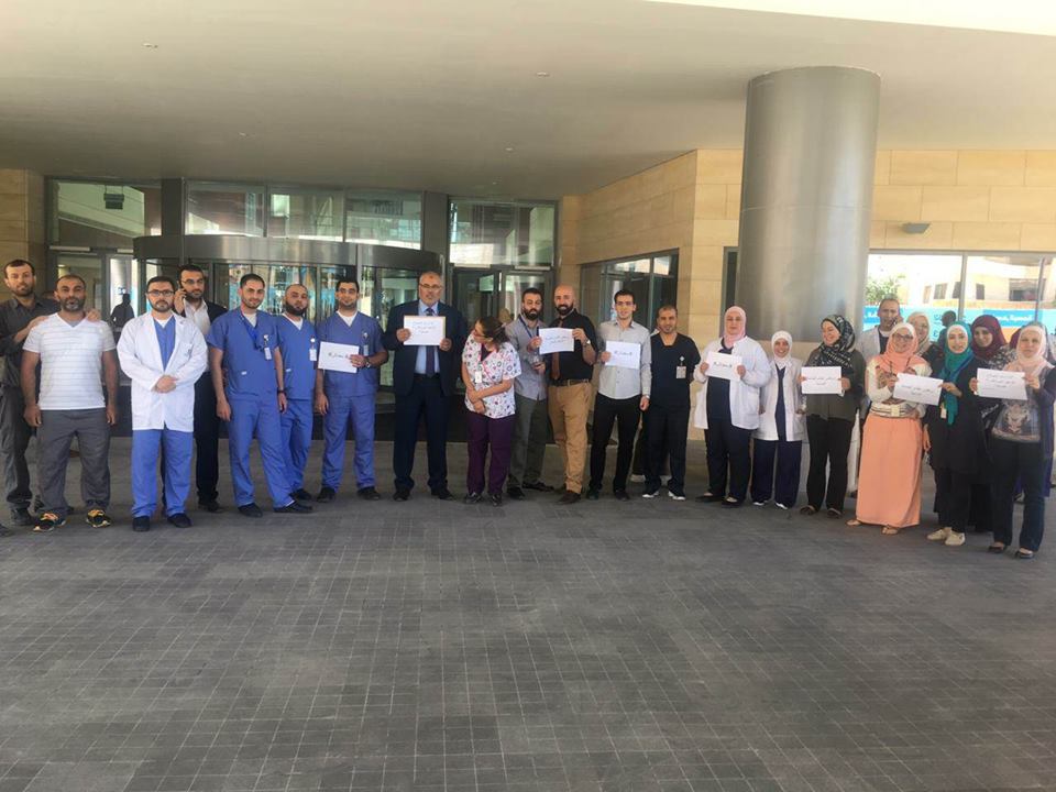 مستشفيات الحكومة تتوقف عن العمل (صور)