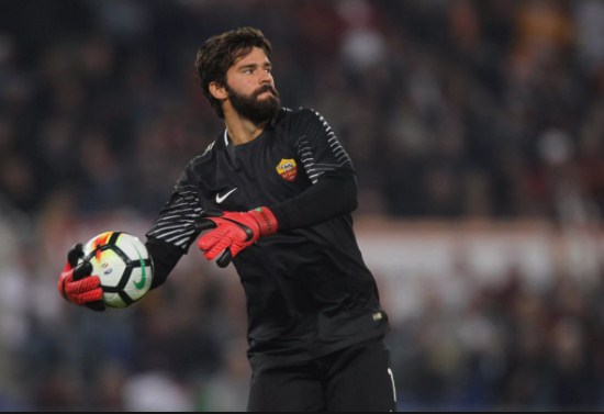 روما يحدد سعر حارسه اليسون بـ