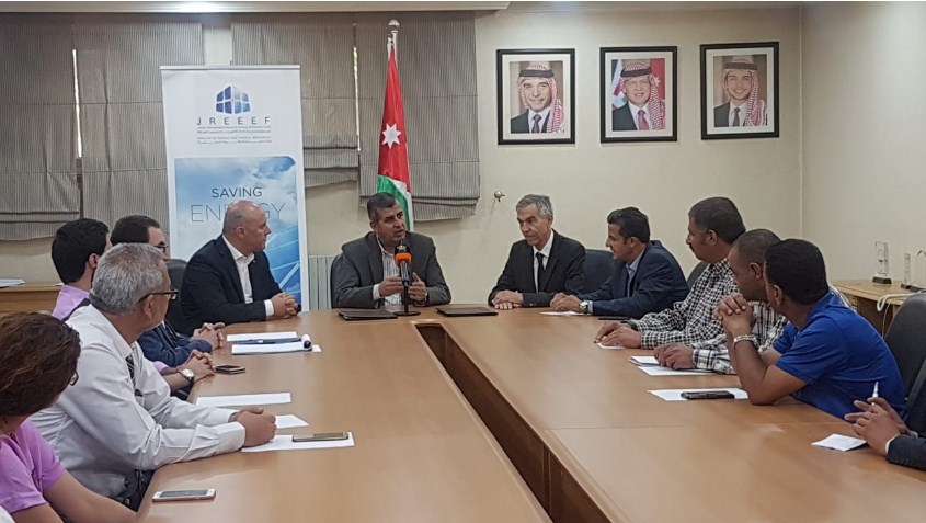  الطاقة توقع اتفاقيات لدعم أربعة فنادق