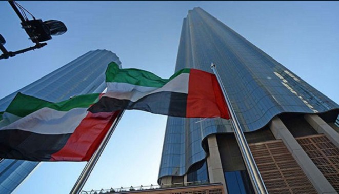 جنايات أبوظبي تدين 28 شخصا بأكبر