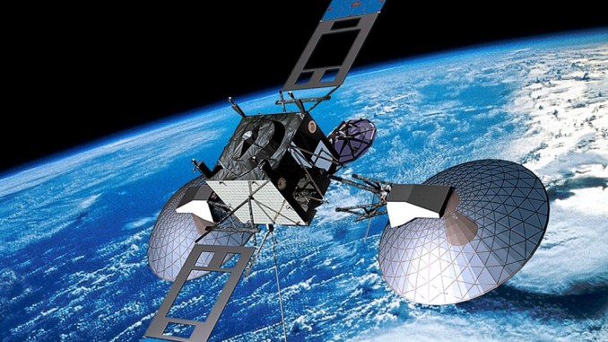 أردني يطلق أول قمر اصطناعي في