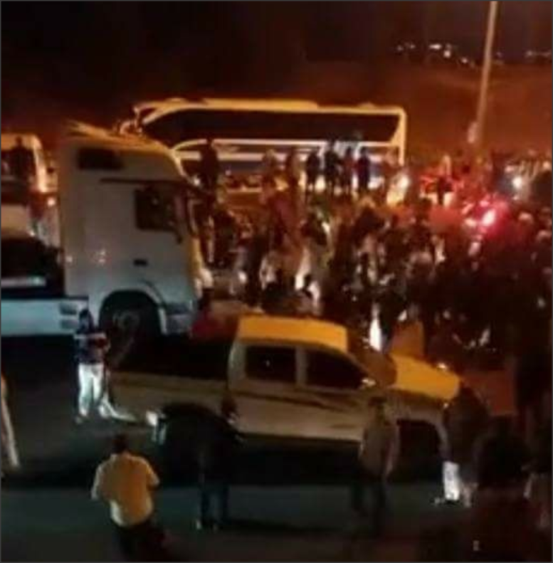 الامن يعيد فتح طريق المطار بعد