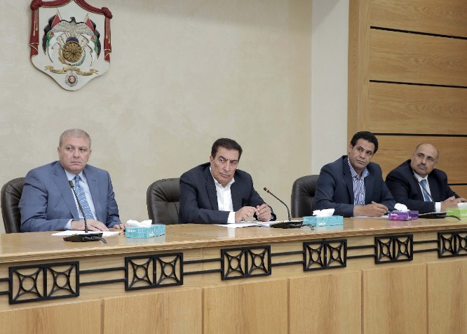 الطراونة : تأجيل حوارات «الضريبة» (صور)