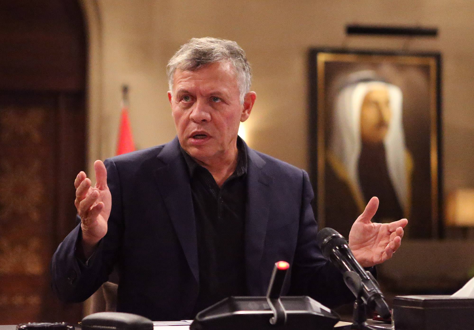 الملك: ليس من العدل أن يتحمل