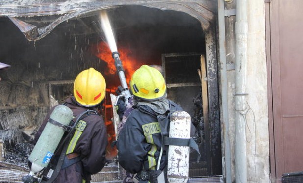 4 اصابات اثر حريق محلات أقمشة