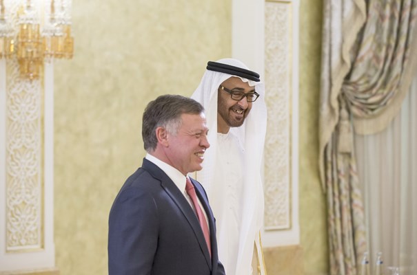 محمد بن زايد يتصل بالملك