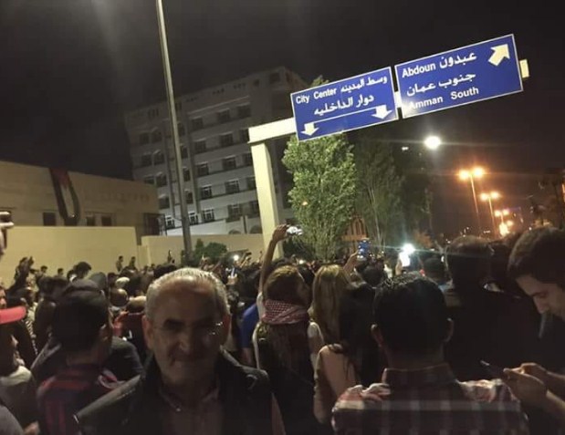 زهير النوباني على «الدوار الرابع» (صور)