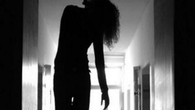 انتحار ستينية بحبل ستائر داخل منزلها