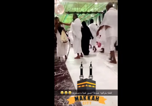 فيديو مثير للجدل .. معتمر يصفع