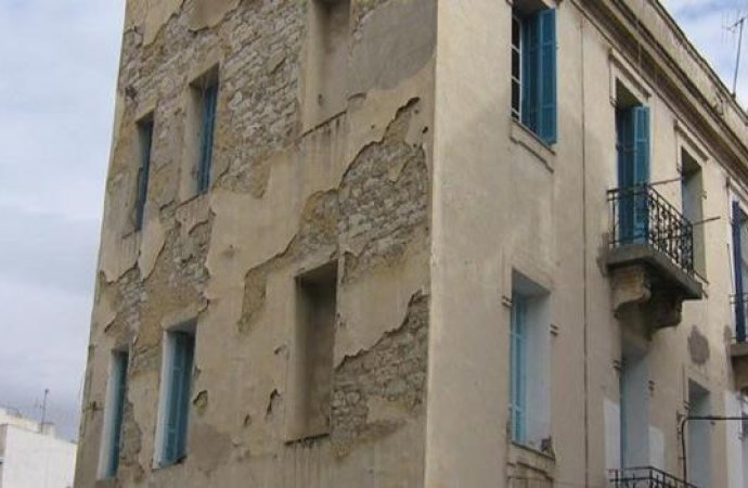 تشكيل لجنة لمعاينة تصدعات وتشققات في