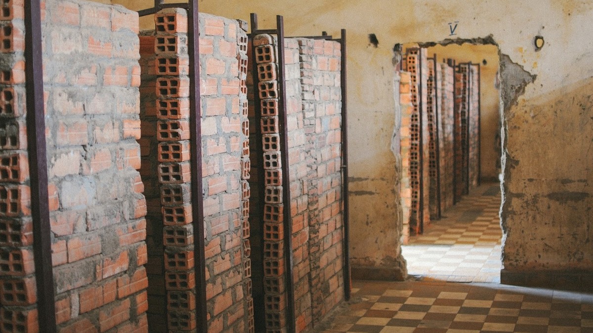 تعرف إلى ’جحيم سجن‘.. دخله الآلاف