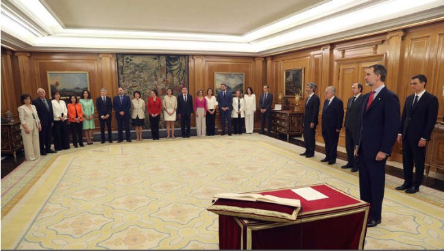 الحكومة الإسبانية تؤدي اليمين بأغلبية نسوية