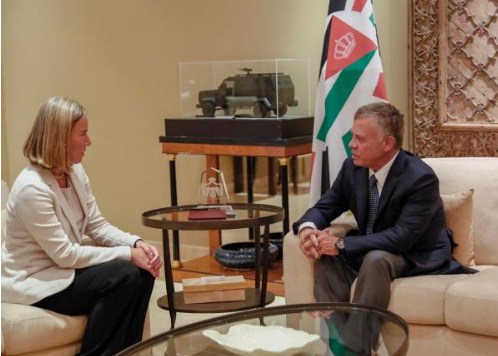 الملك يستقبل موغيريني