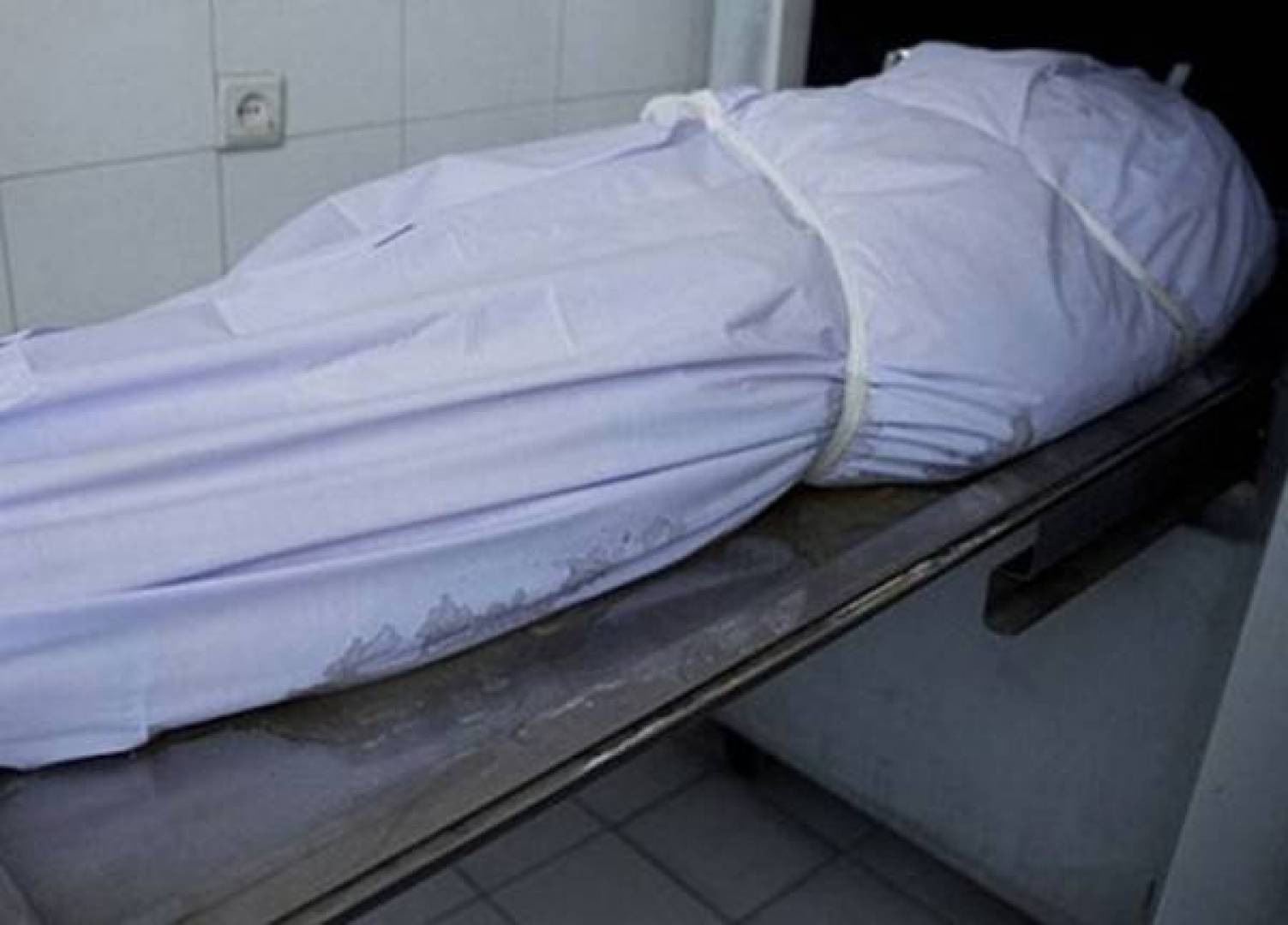 العثور على جثة سيدة متعفنة في