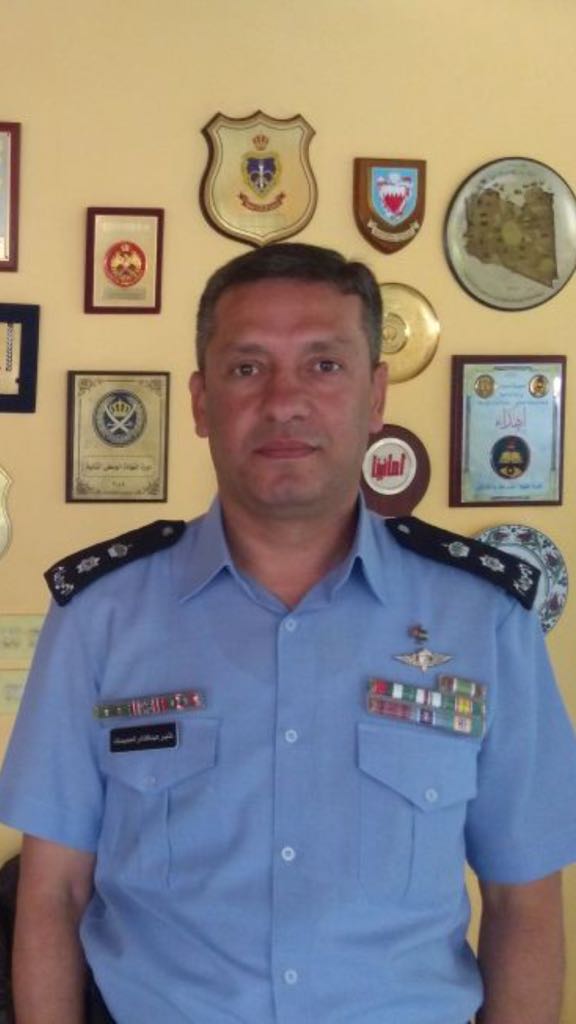 الحميمات يحصل على وسام الاستقلال من