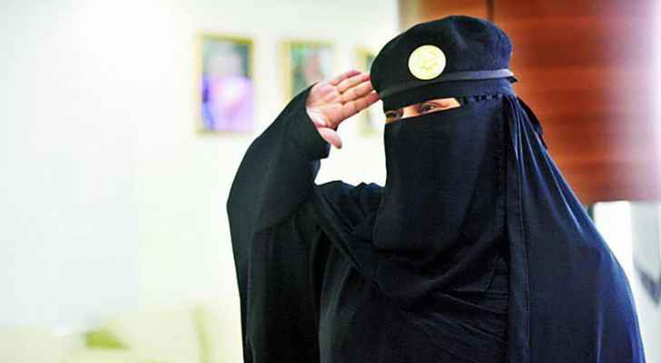 السعودية تعلن عن وظائف عسكرية للنساء