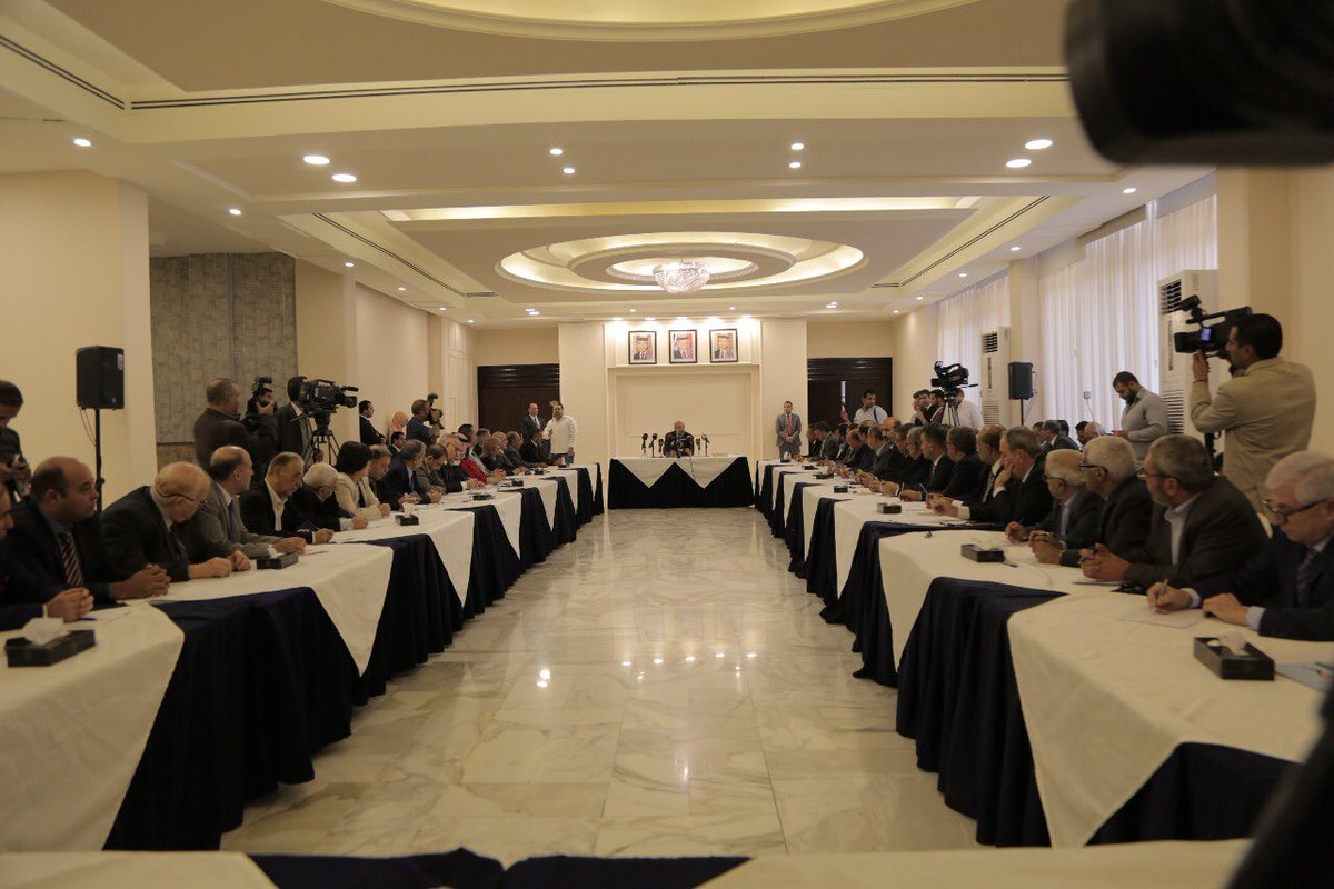 الرزاز: الأردن يتعرض لضغوط هائلة لتغيير