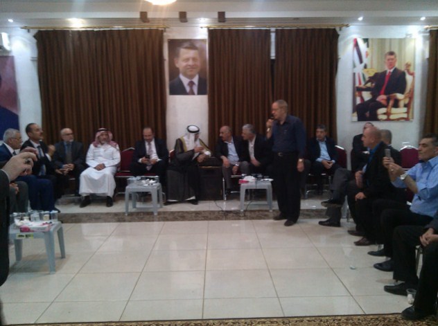 ابناء الشمال تقيم مأدبة افطار (صور)