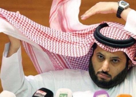 آل الشيخ لصلاح: ربنا يشفيك بعد