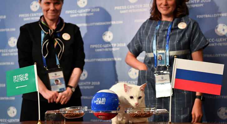 السعودية تتحدى روسيا بافتتاح المونديال وقط