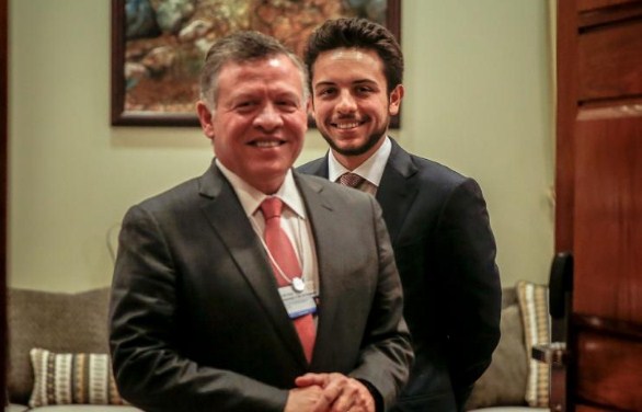 الملك وولي العهد يتلقيان برقيات تهنئة