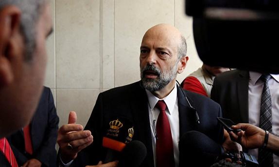 هكذا رد أردنيون على معايدة الرزاز