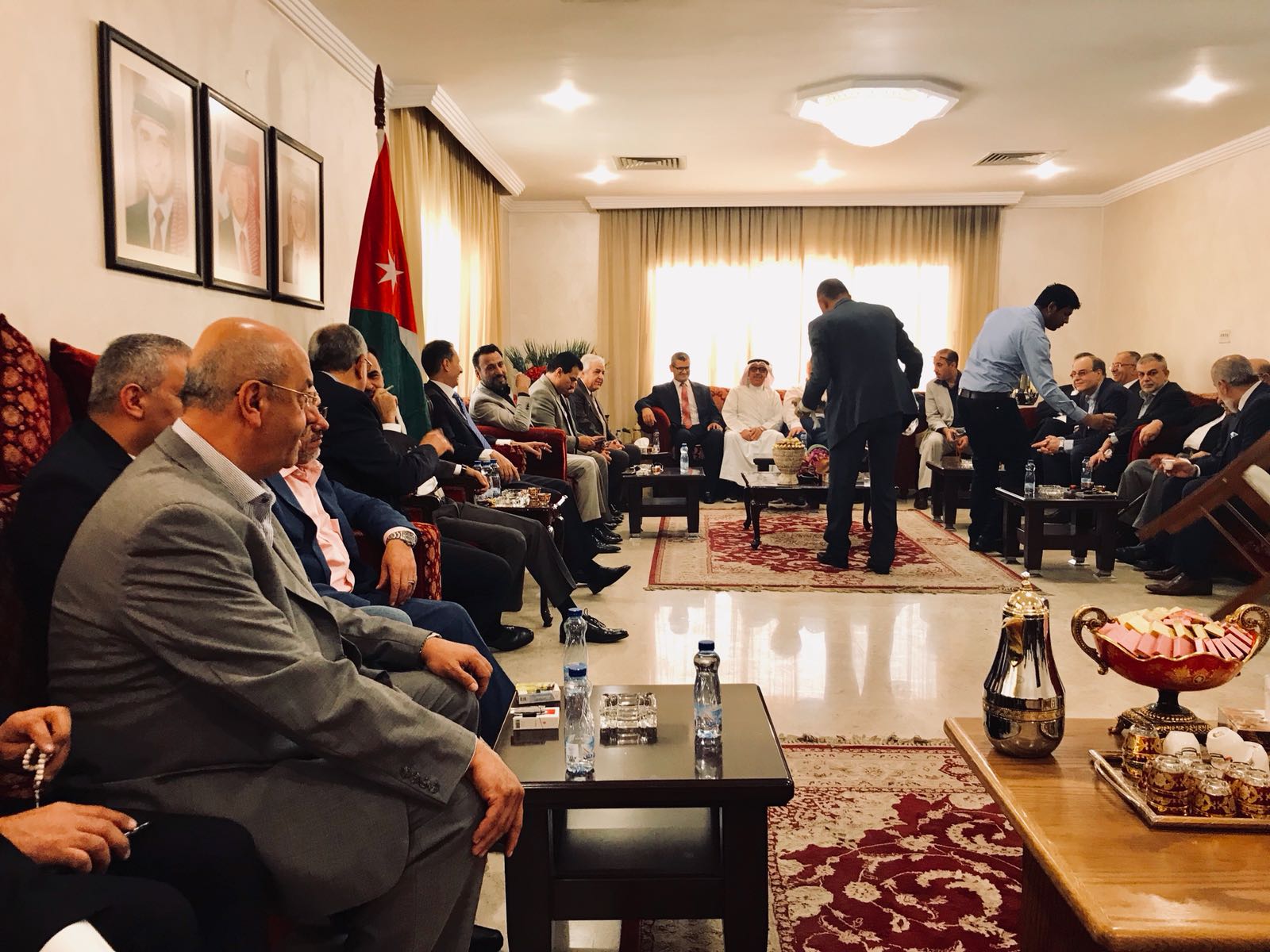 السفارة الأردنية بالكويت تستقبل المهنئين بعد