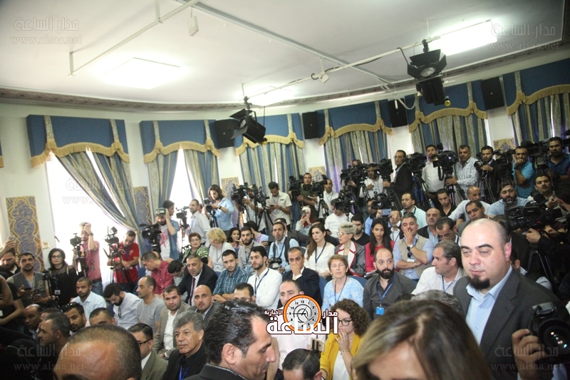 لقاء الرزاز بالصحفيين في (صور)