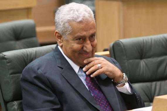 النسور يعلق على الرزاز