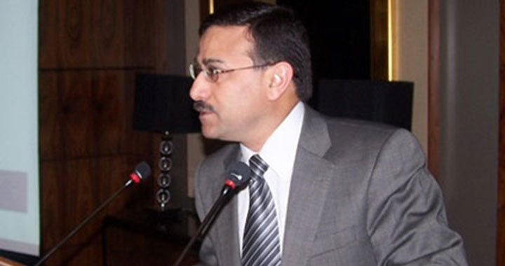 «المالية» تبحث «ضريبة الهايبرد»