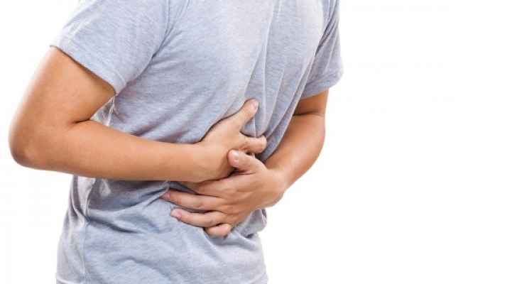 إصابة 4 أشخاص بتسمم غذائي في