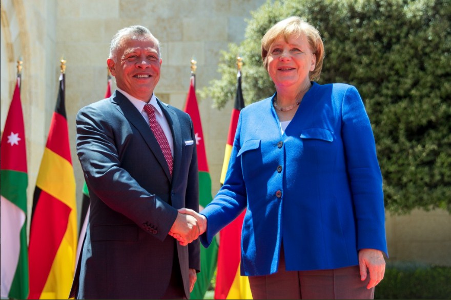 الملك: لا سلام في المنطقة دون