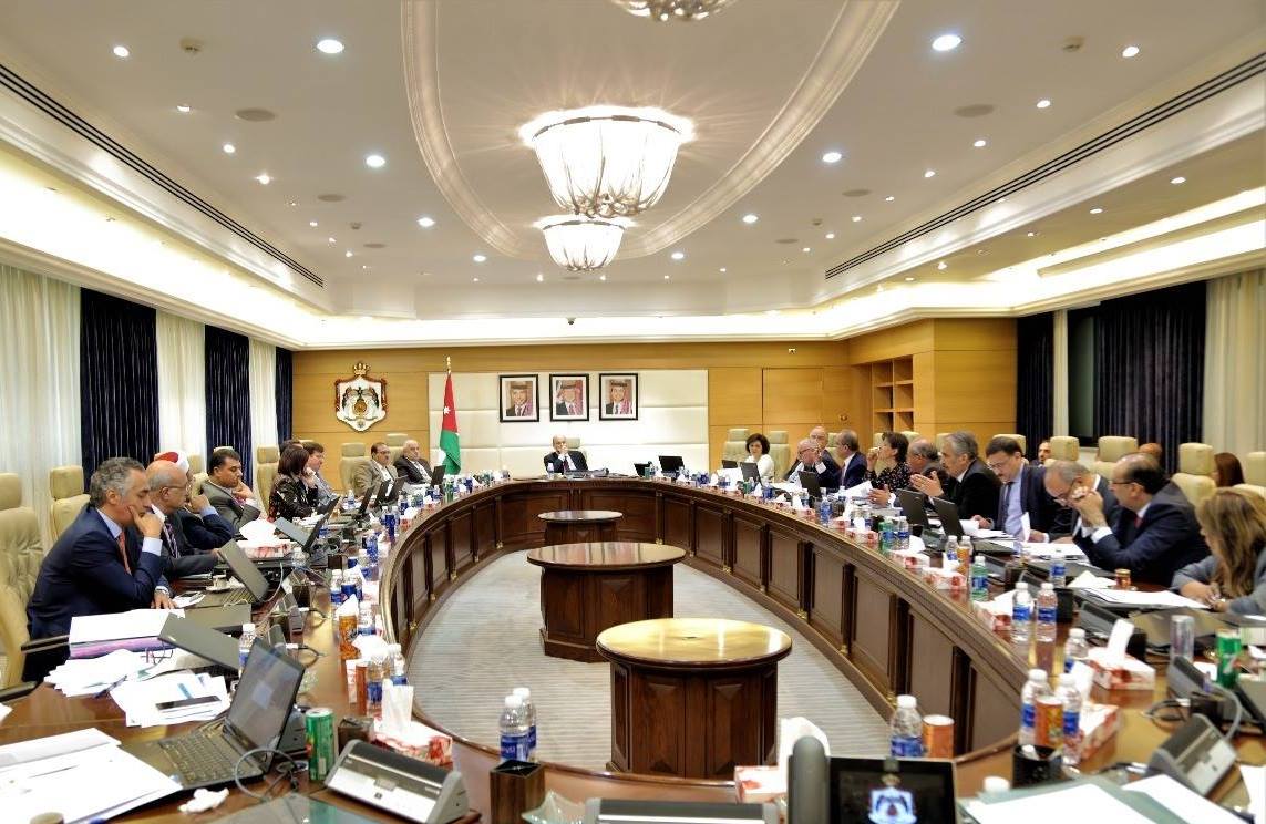 الحكومة تعلن استقالة جميع الوزراء من