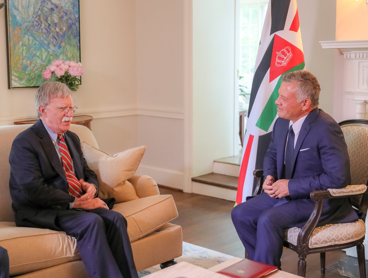 الملك يلتقي بومبيو وبولتون ومنوتشين في