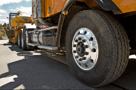 بحادثة مروعة.. وفاة ثلاثيني نتيجة رجوع