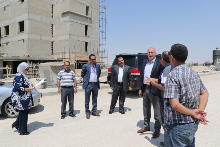 شحادة يتفقد مشاريع منطقة البحر الميت