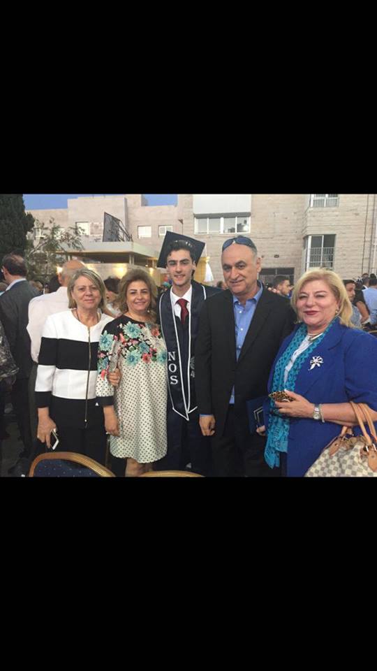 رعد البطيخي يحصل على شهادة التخرج