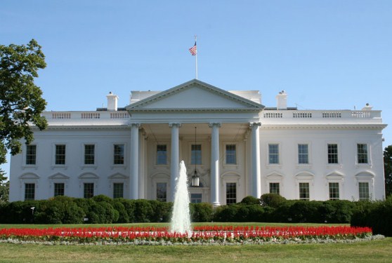 أمريكا تجمد المساعدات للسلطة الفلسطينية