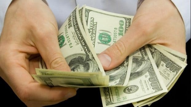 ارتفاع الدولار عالميا