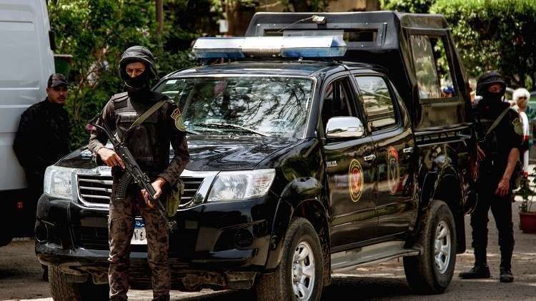 نجل مدير دائرة حكومية «يكبد» الدولة