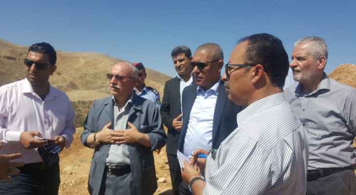 الكسبي يوعز بسرعة إنجاز طريق اربد