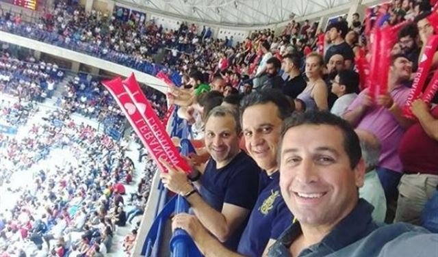 وزير خارجية لبنان يحتفل بالفوز على