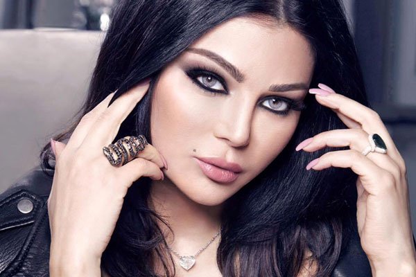 هيفاء وهبي تتعاطى «الترامادول»