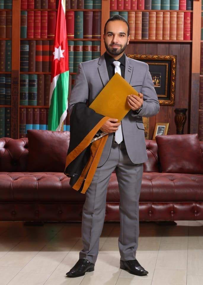 منذر الوخيان.. مبروك البكالوريوس