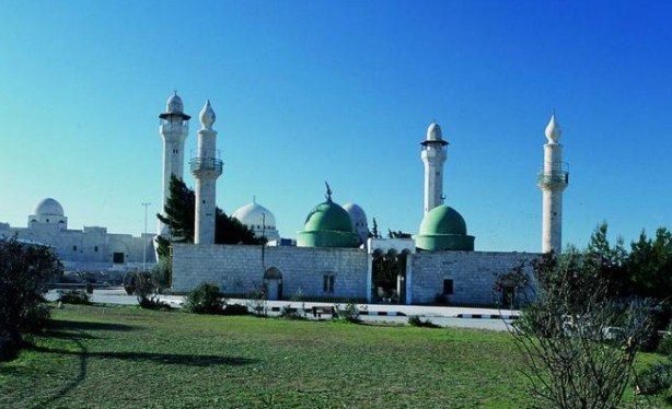 2196 زائرا لمقامات الصحابة بالمزار الجنوبي