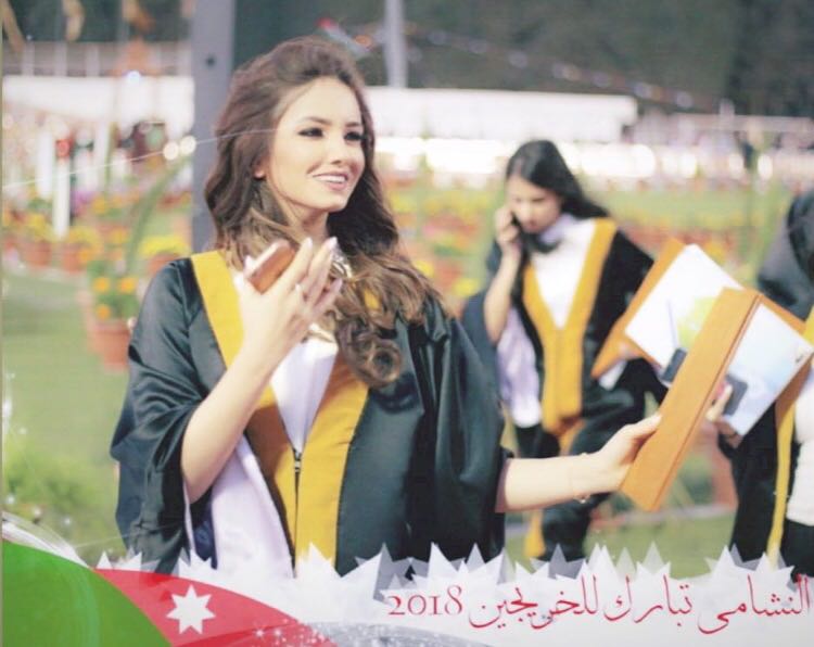 سارة الفارس.. مبروك التخرج