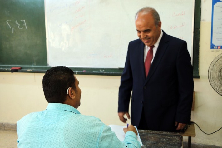 محافظة يتفقد المراكز الامتحانية لـ التوجيهي